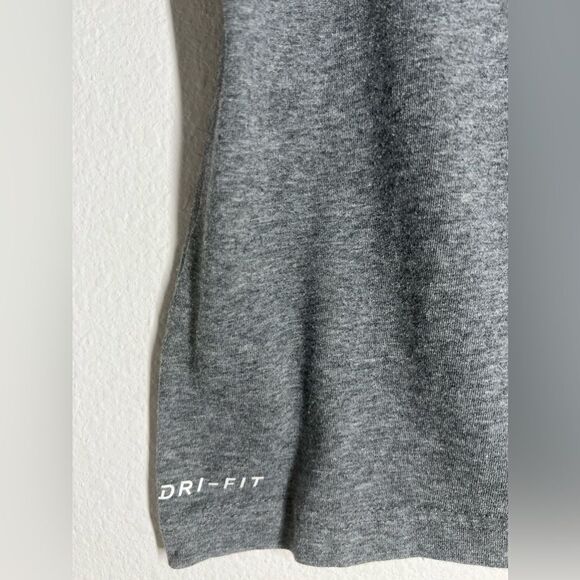 Kids Nike Air Jordan DRI-FIT T-Shirt Size XL  Gray Black LET THERE BE FLIGHT - Picture 4 of 9
